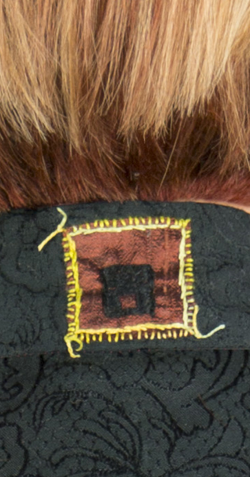 Black muslin_Neck embroidery