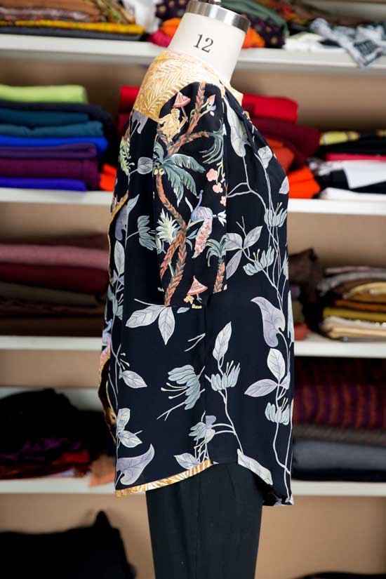 Split-back-shirt-M7094_3